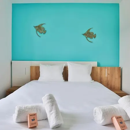 Quai Est Avec Piscine