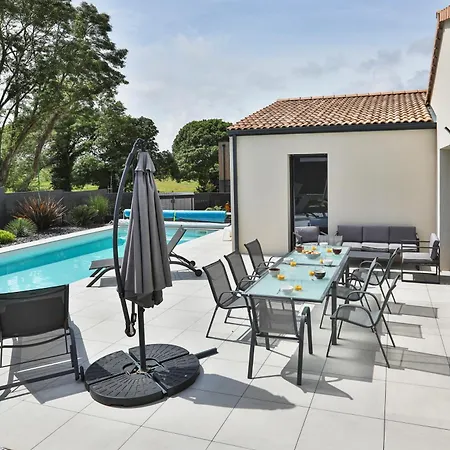 Quai Est Avec Piscine *